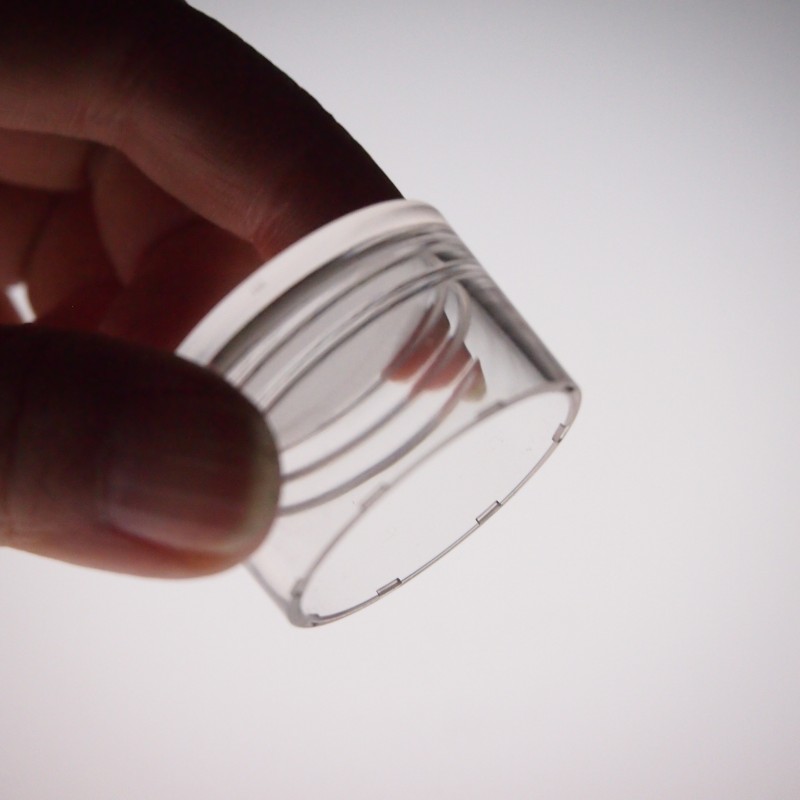 透明樹脂キャップ　ネジ